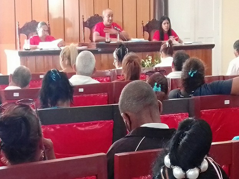 Debaten tema de los precios durante sesión de la Asamblea Municipal del Poder Popular en Palma Soriano