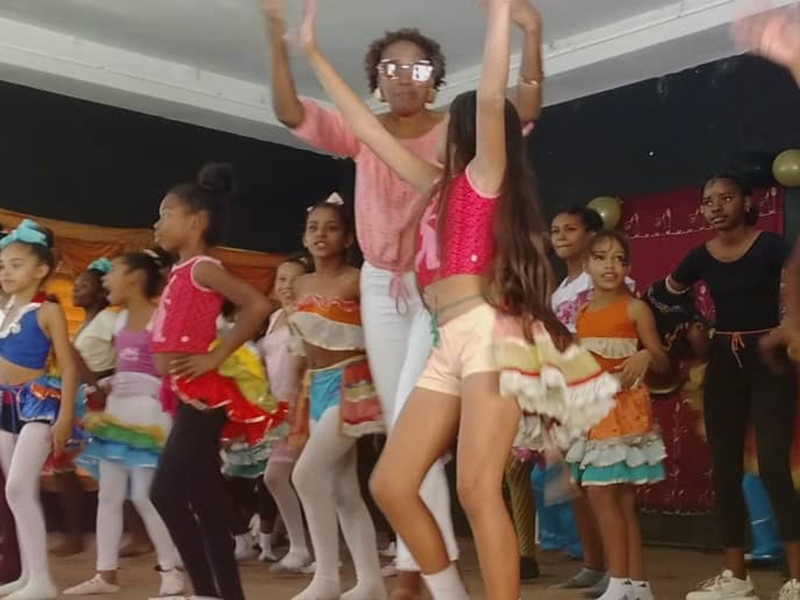 Celebra proyecto infantil "La Edad de Oro" sus trece años