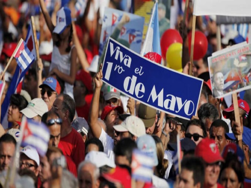 Trabajadores palmeros ultiman preparativos para el desfile del Primero de Mayo