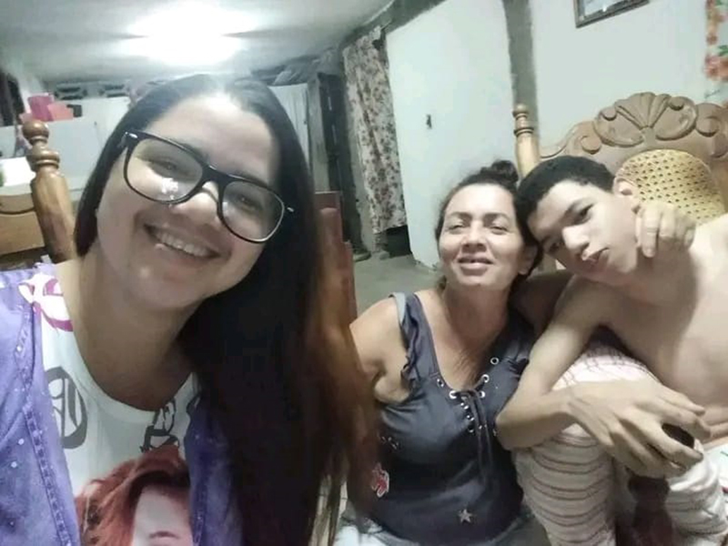 “La alegría del panel solar en casa”: maestra palmera Dignora Batista de la Fe